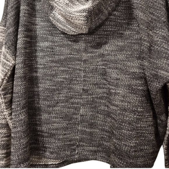 Calvin Klein NWT Performance Cropped Hoodie - Picture 5 of 9